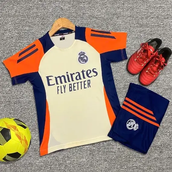 TRẺ EM CLB REAL JP