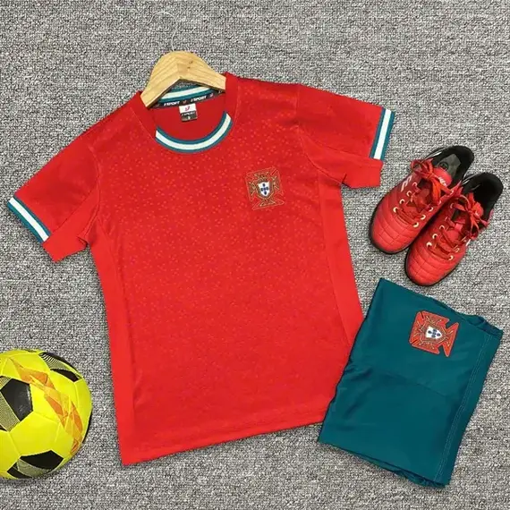 TRẺ EM ĐT BỒ ĐÀO NHA JP